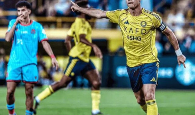 C罗称赞球队精神表现，伤势好转即将归队|克里斯蒂亚诺·罗纳尔多|沙特|教练|队友|领先_新浪体育_新浪新闻