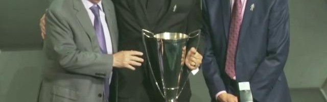 克洛普包揽双料大奖，弗格森颁奖表示“太痛苦了”！