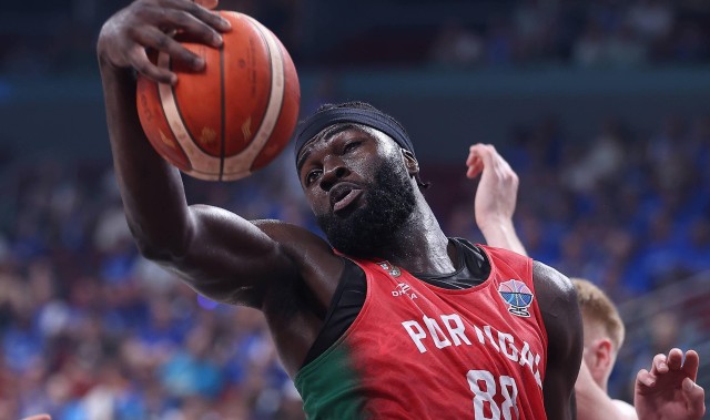 遗憾空砍！克塔竭尽全力贡献18分11篮板