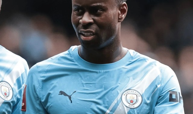 开云登录入口地址-格伊本场传球、对抗以及抢断等数据均为曼城球员里最多